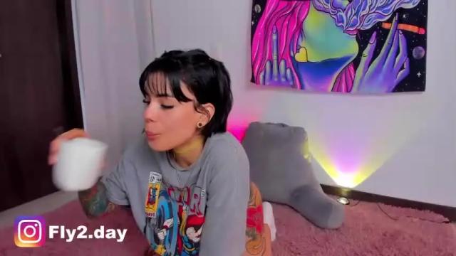 Image 2 of sofiareyess Stream on Chaturbate on 16 months ago
