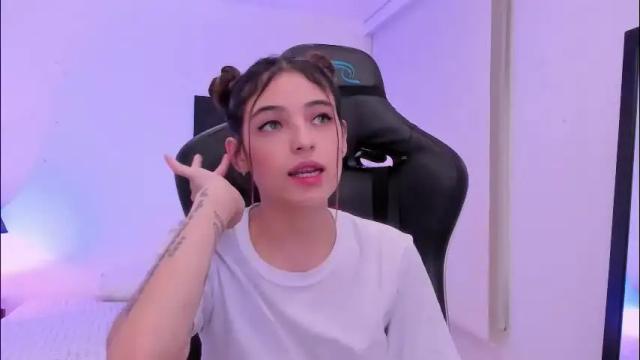 Image 10 of sofiarouge_ Stream on Chaturbate on 1 month ago