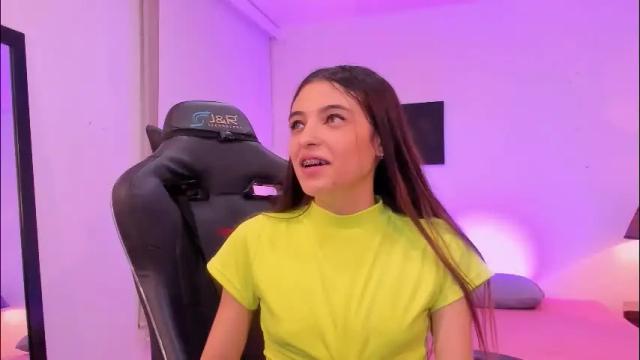 Image 3 of sofiarouge_ Stream on Chaturbate on 1 month ago