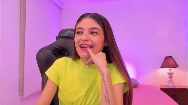 Image 7 of sofiarouge_ Stream on Chaturbate on 1 month ago