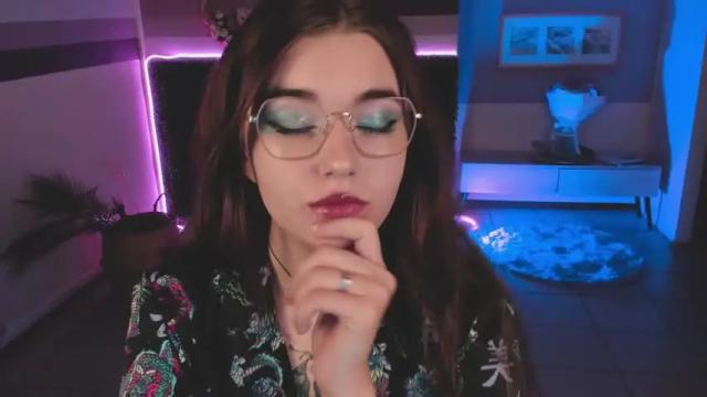 Image 11 of sofiasunrise Stream on Chaturbate on 20 months ago