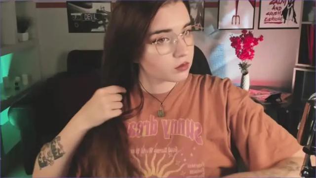 Image 12 of sofiasunrise Stream on Chaturbate on 20 months ago