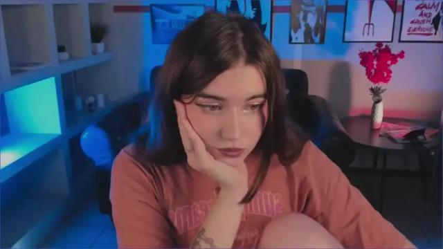 Image 12 of sofiasunrise Stream on Chaturbate on 20 months ago