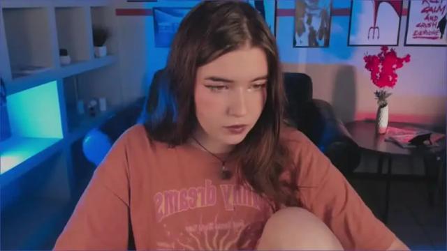 Image 6 of sofiasunrise Stream on Chaturbate on 20 months ago