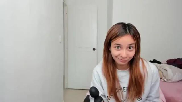 Thumbnail 1, sofiax2_'s Stream at Chaturbate, 19 months ago