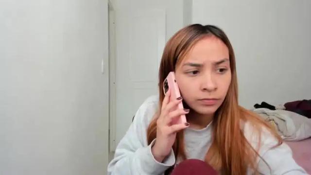 Image 3 of sofiax2_ Stream on Chaturbate on 19 months ago