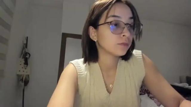 Image 11 of sofiax2_ Stream on Chaturbate on 15 months ago