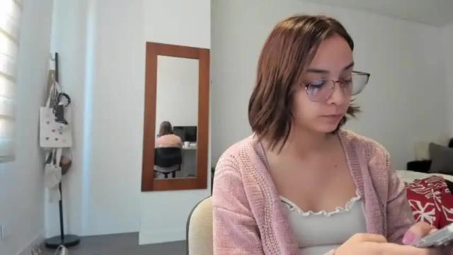 Thumbnail 1, sofiax2_'s Stream at Chaturbate, 15 months ago