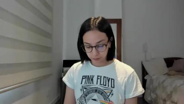 Image 3 of sofiax2_ Stream on Chaturbate on 13 months ago