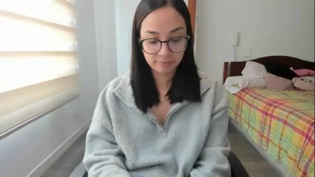 Image 4 of sofiax2_ Stream on Chaturbate on 1 month ago