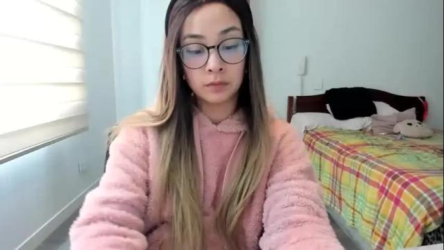 Image 3 of sofiax2_ Stream on Chaturbate on 28 days ago