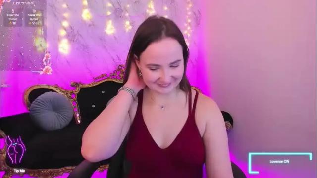 Image 8 of sofiebloom Stream on Chaturbate on 14 days ago