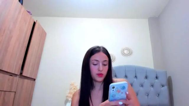 Image 10 of sofii_100 Stream on Chaturbate on 16 months ago
