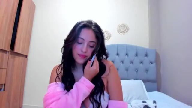Image 8 of sofii_100 Stream on Chaturbate on 16 months ago