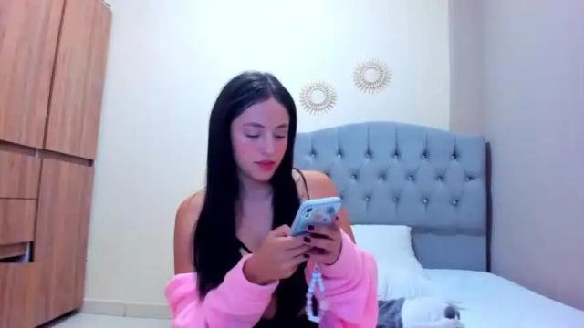 Image 8 of sofii_100 Stream on Chaturbate on 16 months ago