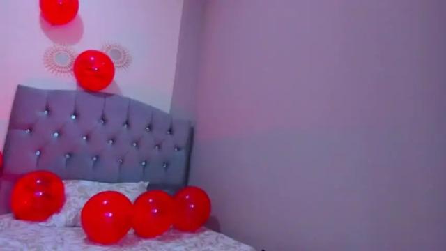 Image 12 of sofii_100 Stream on Chaturbate on 16 months ago