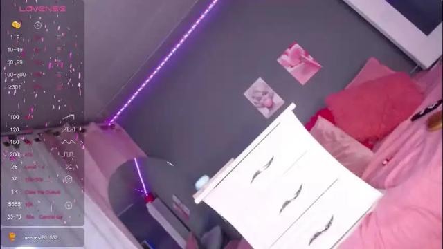 Image 4 of sofii_angeel Stream on Chaturbate on 3 days ago