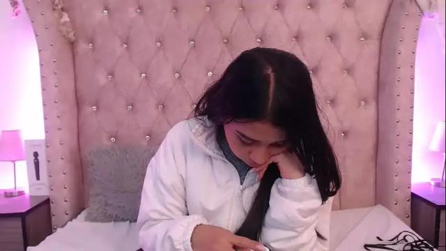 Image 11 of sofii_love_18 Stream on Chaturbate on 3 days ago