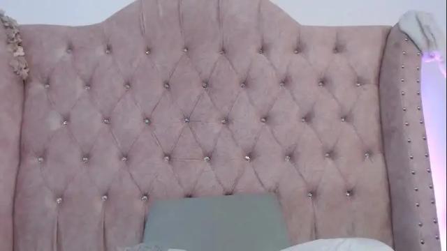 Image 2 of sofii_love_18 Stream on Chaturbate on 3 days ago