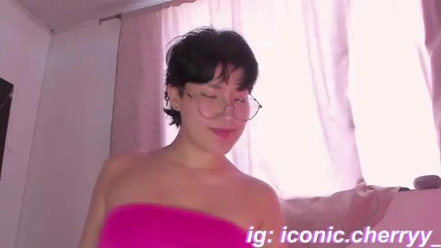 Image 10 of sofii_uwu_ Stream on Chaturbate on 19 months ago
