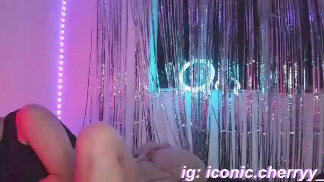 Image 11 of sofii_uwu_ Stream on Chaturbate on 19 months ago