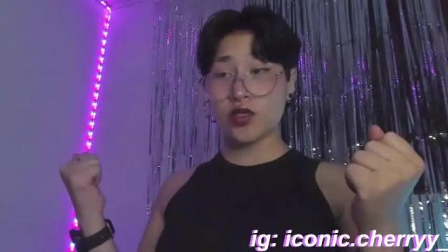 Image 2 of sofii_uwu_ Stream on Chaturbate on 19 months ago