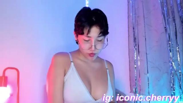 Image 8 of sofii_uwu_ Stream on Chaturbate on 19 months ago