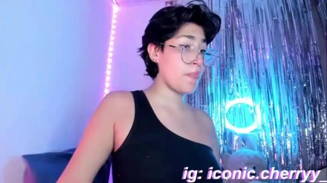 Image 4 of sofii_uwu_ Stream on Chaturbate on 18 months ago