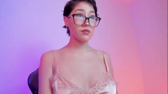 Image 3 of sofii_uwu_ Stream on Chaturbate on 14 days ago