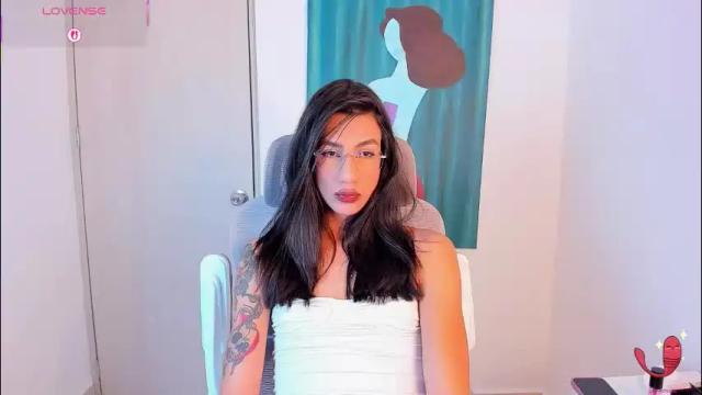 Image 2 of sofiia_grey_ Stream on Chaturbate on 11 days ago