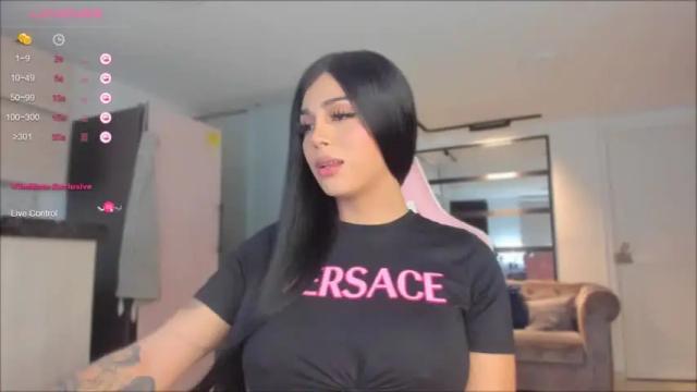 Image 3 of sofiia_pink Stream on Chaturbate on 13 months ago