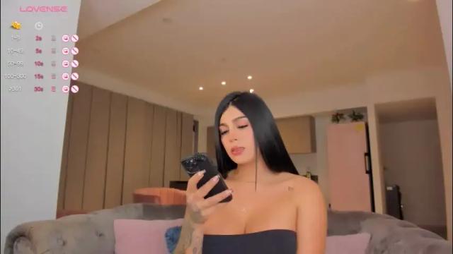 Image 6 of sofiia_pink Stream on Chaturbate on 2 months ago