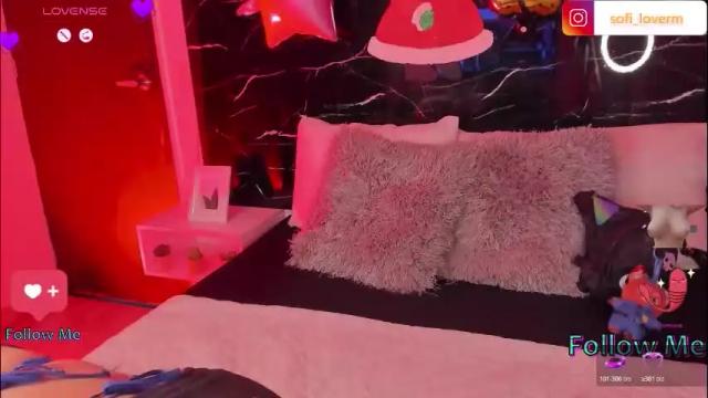 Image 2 of sofiia_rubb Stream on Chaturbate on 1 month ago