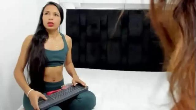Image 7 of sofiiahernandez Stream on Chaturbate on 5 months ago