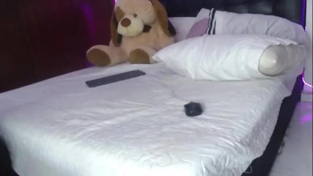 Image 12 of sofiievans_ Stream on Chaturbate on 1 month ago