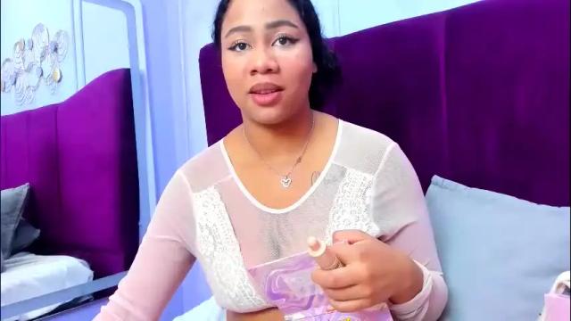 Image 7 of sofiifox Stream on Chaturbate on 1 month ago