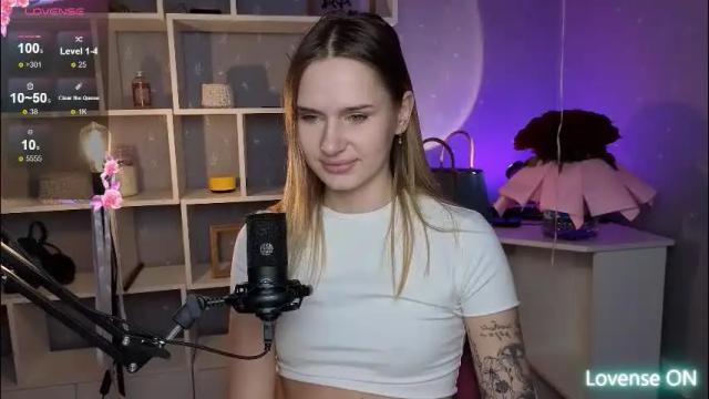 Image 12 of sofikey Stream on Chaturbate on 18 days ago
