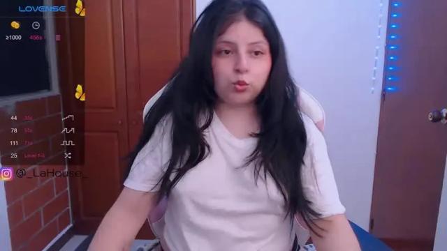 Image 2 of sofix_ Stream on Chaturbate on 20 months ago