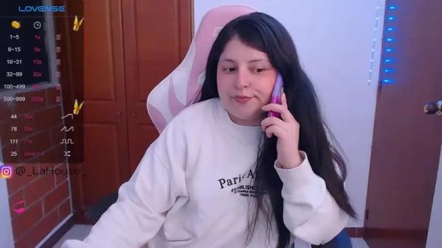 Image 2 of sofix_ Stream on Chaturbate on 19 months ago