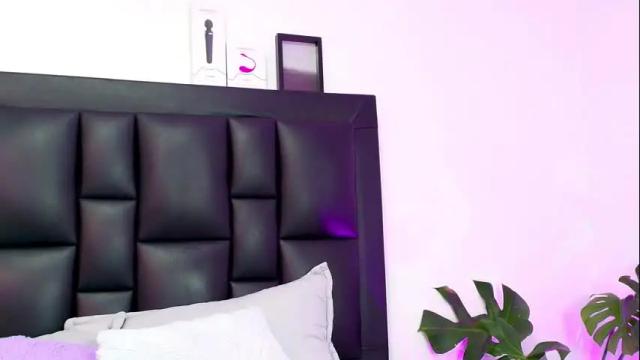 Image 3 of sofixguzman Stream on Chaturbate on 1 month ago