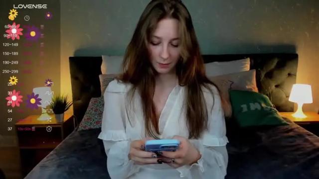 Image 11 of soft_as_a_flower Stream on Chaturbate on 14 months ago