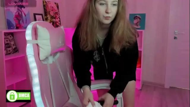 Image 12 of soft_as_a_flower Stream on Chaturbate on 2 months ago