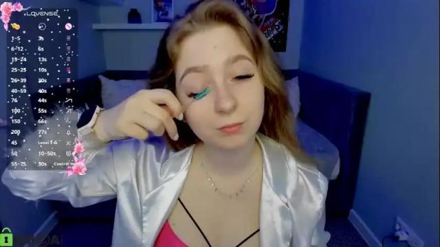 Image 4 of soft_as_a_flower Stream on Chaturbate on 1 month ago
