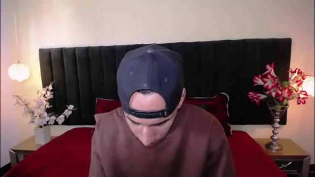 Image 2 of soft_attraction Stream on Chaturbate on 2 months ago