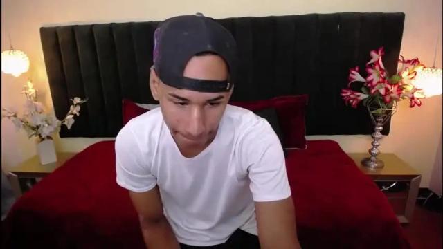 Image 7 of soft_attraction Stream on Chaturbate on 2 months ago