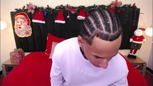 Image 2 of soft_attraction Stream on Chaturbate on 1 month ago