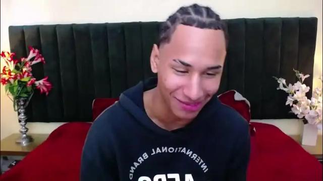 Image 3 of soft_attraction Stream on Chaturbate on 12 days ago