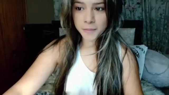Image 3 of soft_doll_small Stream on Chaturbate on 18 months ago