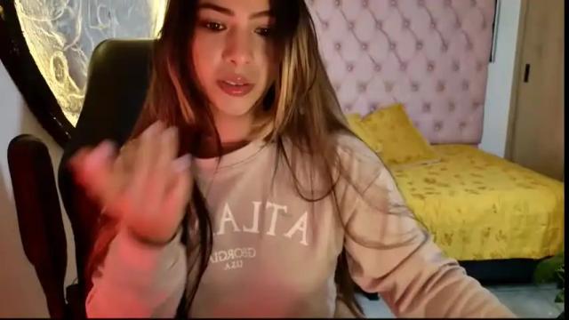 Image 3 of soft_doll_small Stream on Chaturbate on 13 days ago