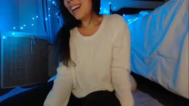 Image 2 of soft_latina Stream on Chaturbate on 17 months ago
